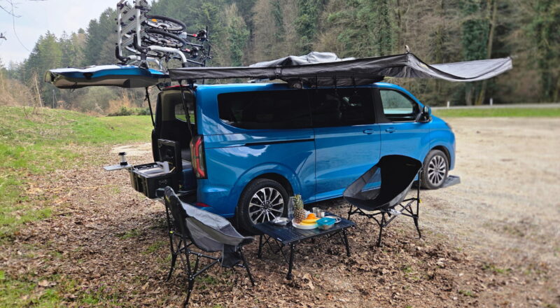 Ford E-Tourneo Custom: Vrhunska izkušnja vožnje s 100% električno cestno »vesoljsko ladjo« na vikend pobegu
