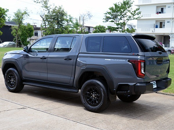 Trda streha Alpha E+(s stranskimi toniranimi okni), Toyota Hilux 2026+, Double Cab