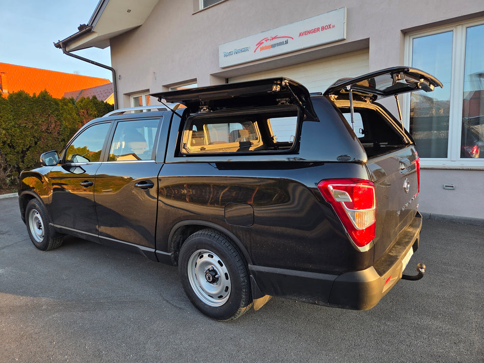 Trda streha ForcePro + s stranskimi masivnimi dvižnimi vrati, GKM SsangYong Musso Grand