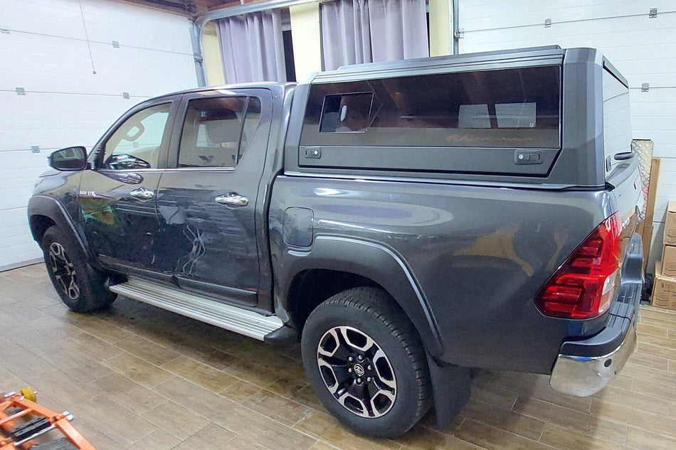 Obrobe blatnikov, Toyota Hilux 2021+