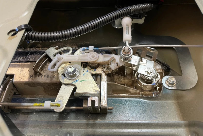 Mehanizem za zaklepanje zadnje lopute, Toyota Hilux 2021+