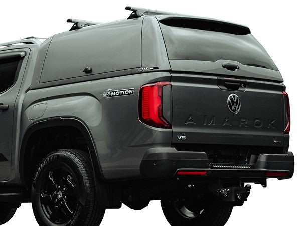 Trda streha Alpha CMX s stranskimi dvižnimi masivnimi vrati za VW Amarok 2023+ , Double Cab